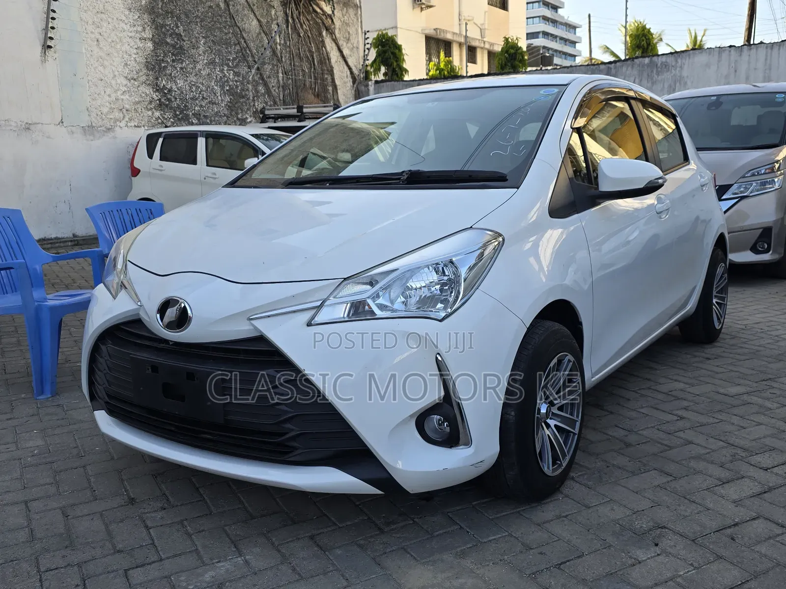 Toyota Vitz 1.3 FWD 5dr 2018 White