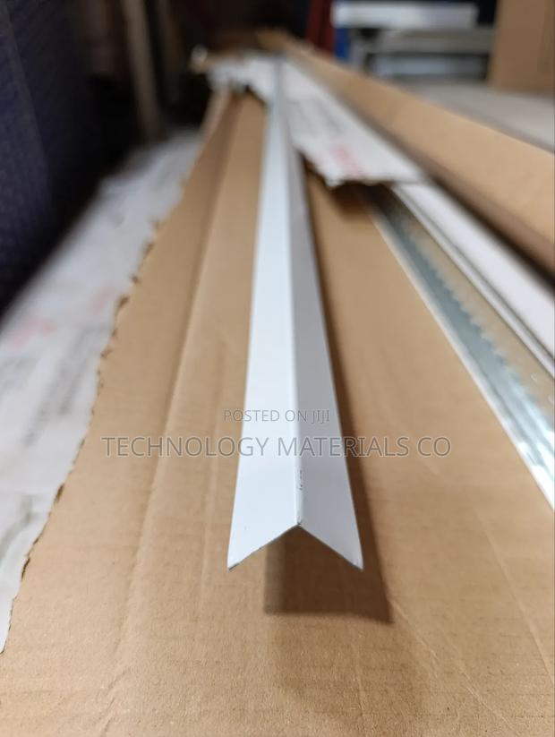 Wall Angle(Ceiling Installation Accessory)[L=3metres] - thumbnail 3