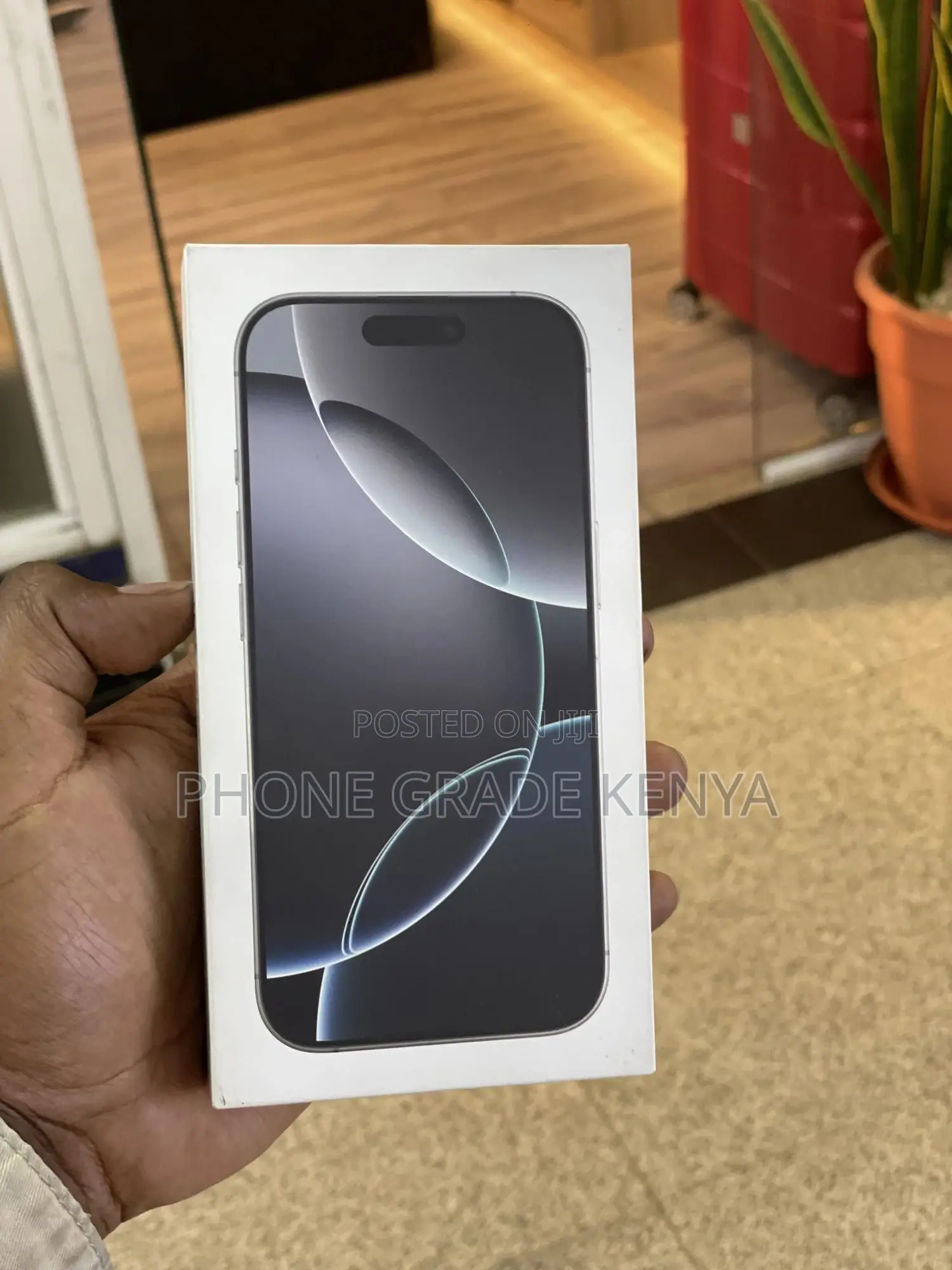 New Apple iPhone 16 Pro 256 GB Black