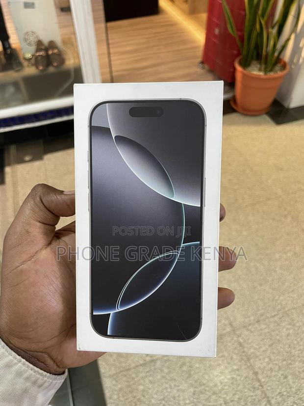 New Apple iPhone 16 Pro 256 GB Black - main view