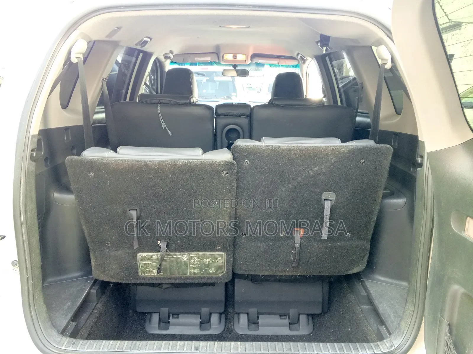 Toyota Vanguard 2013 White