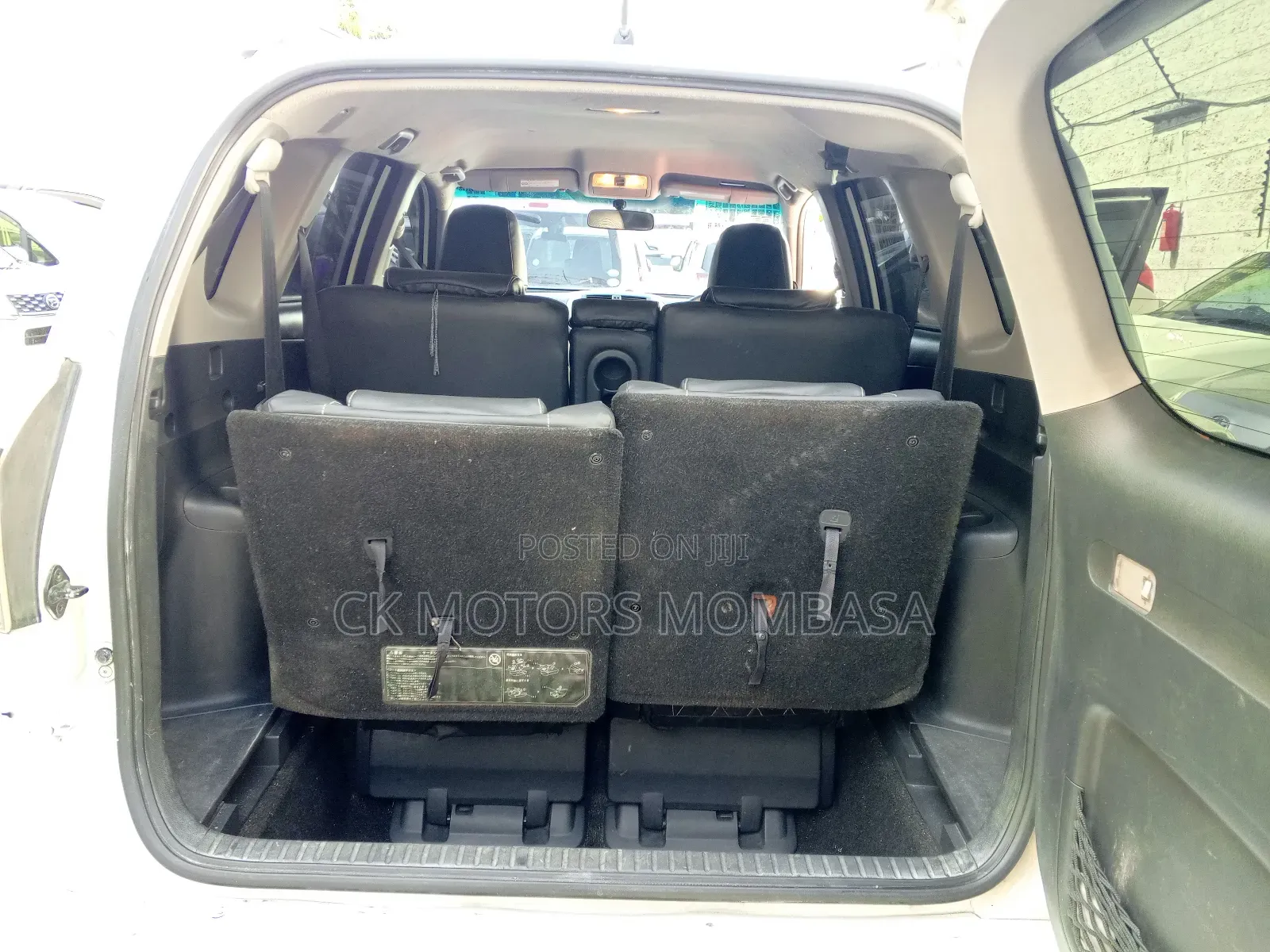 Toyota Vanguard 2013 White