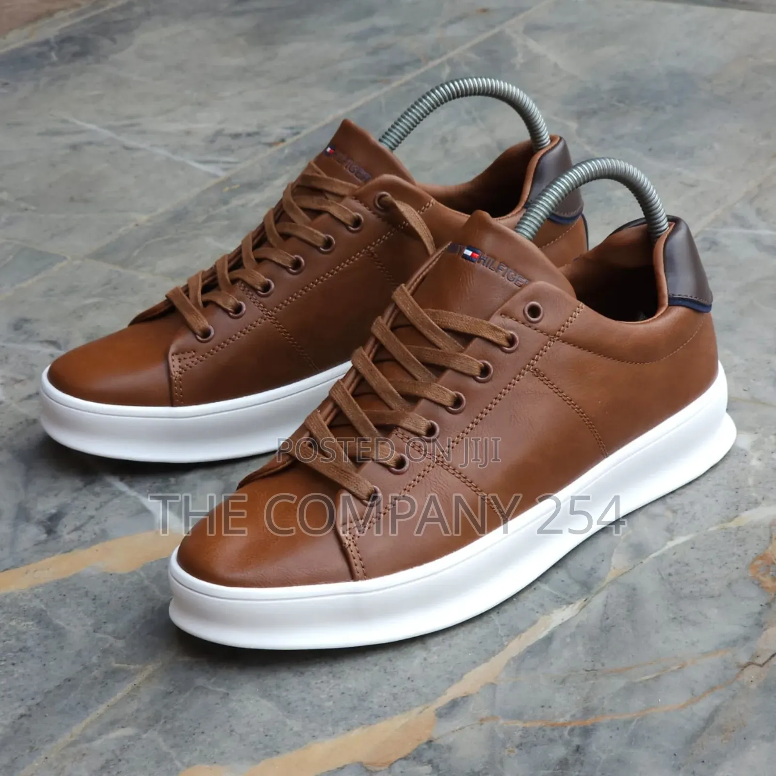 Smart Causal Classic Official Business Sneakers