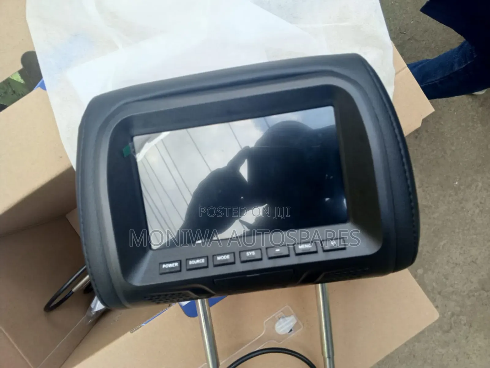 Back Rest Monitor 7 Inches