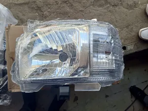 Headlight/Lamp Toyota Hiace 7L Hiace 2014