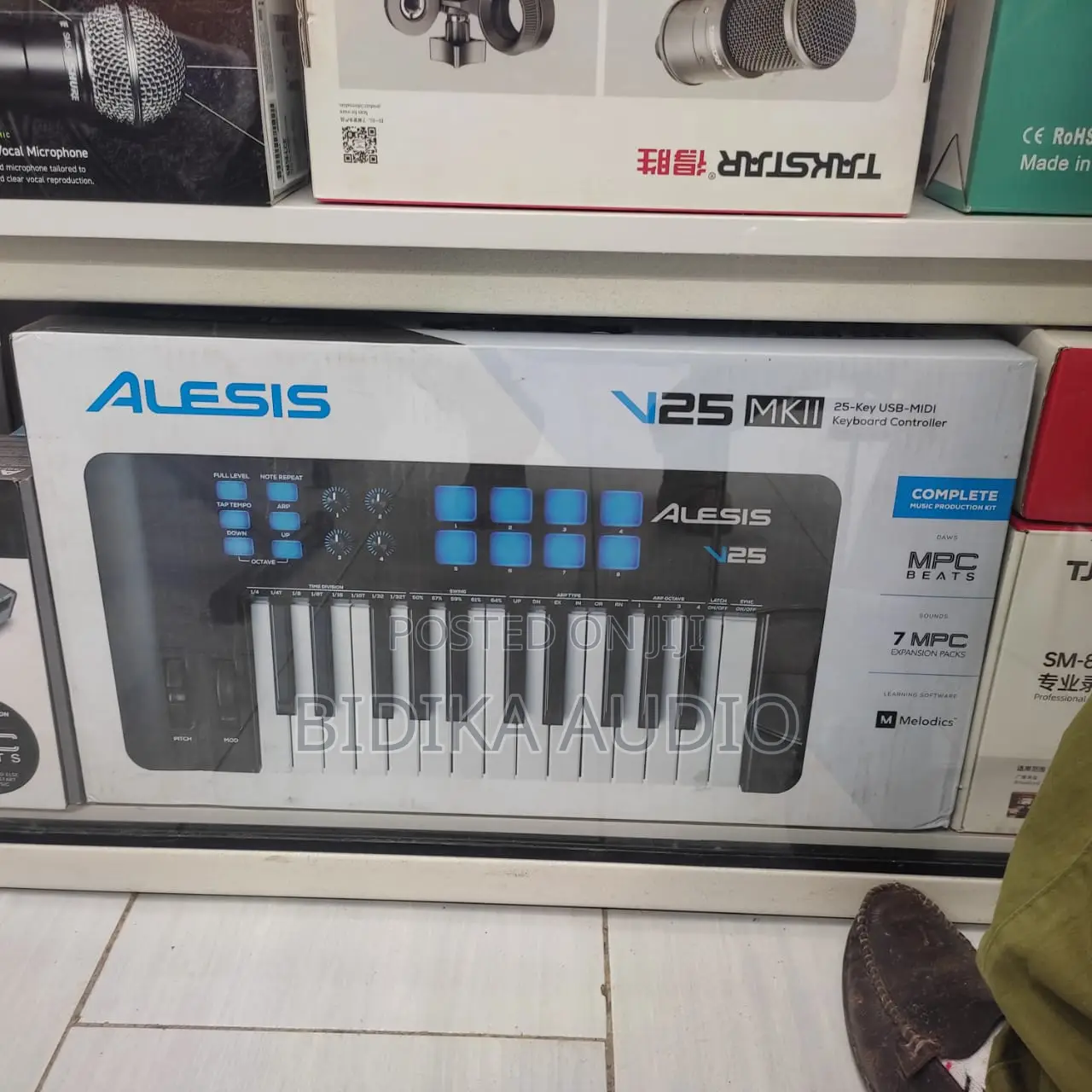 ALESIS V25 Original Midi Keyboard