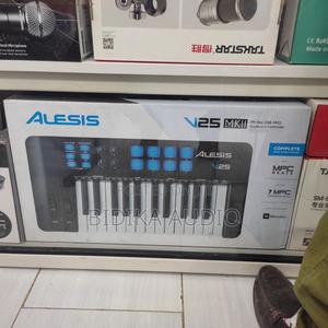 ALESIS V25 Original Midi Keyboard - thumbnail 2