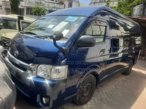 Toyota HiAce 2018 Blue