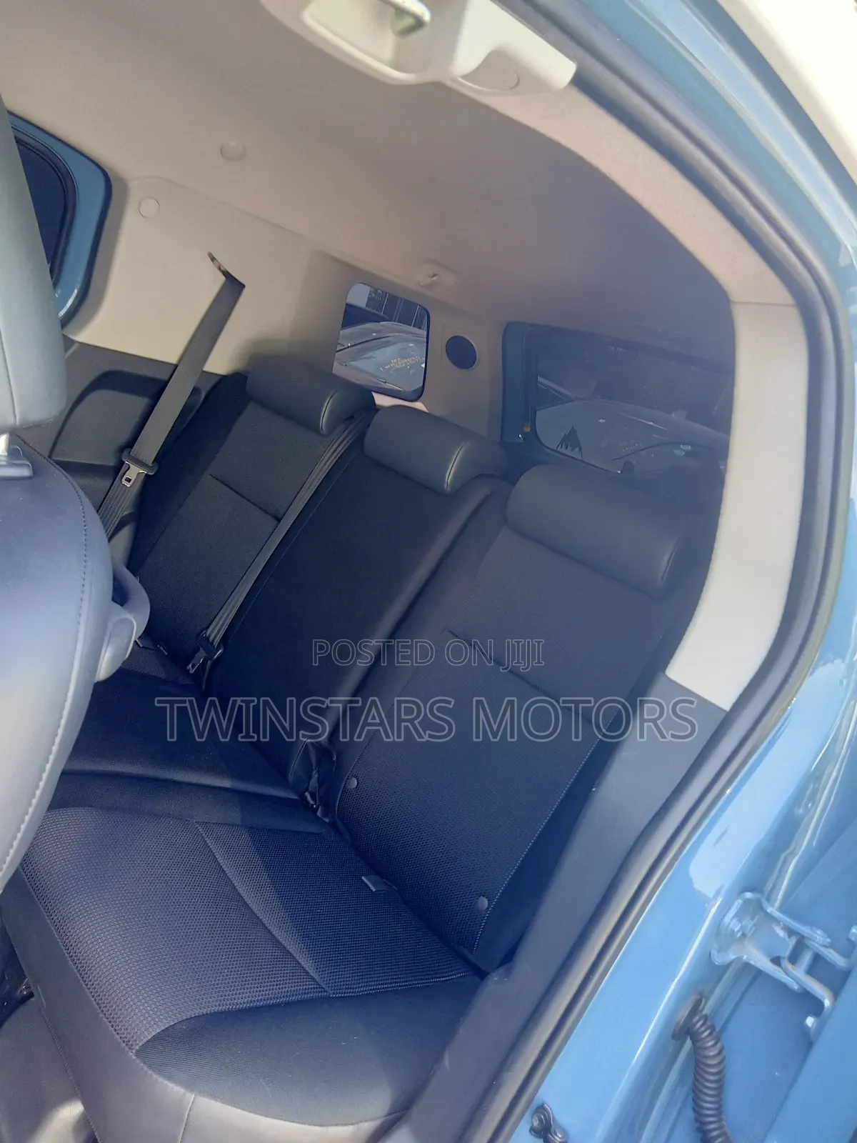 Toyota FJ Cruiser 2015 Blue