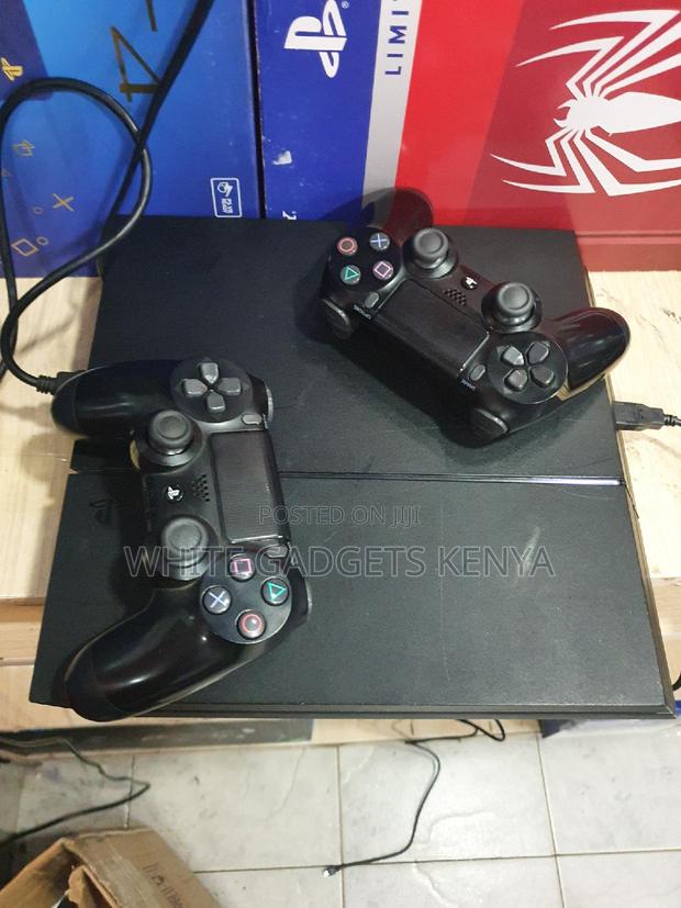 Ps4 Chipped With 10 Games Free