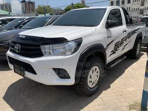 Toyota Hilux 2017 White