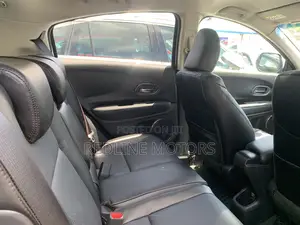 Honda Vezel 1.5 Hybrid 4WD 2017 Blue
