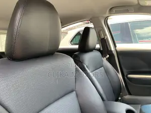 Honda Vezel 1.5 Hybrid 4WD 2017 Blue