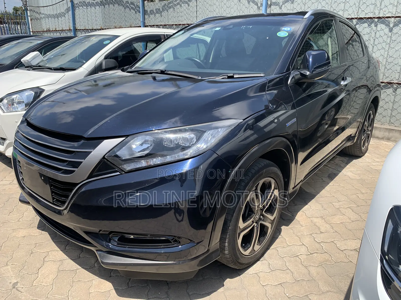 Honda Vezel 1.5 Hybrid 4WD 2017 Blue