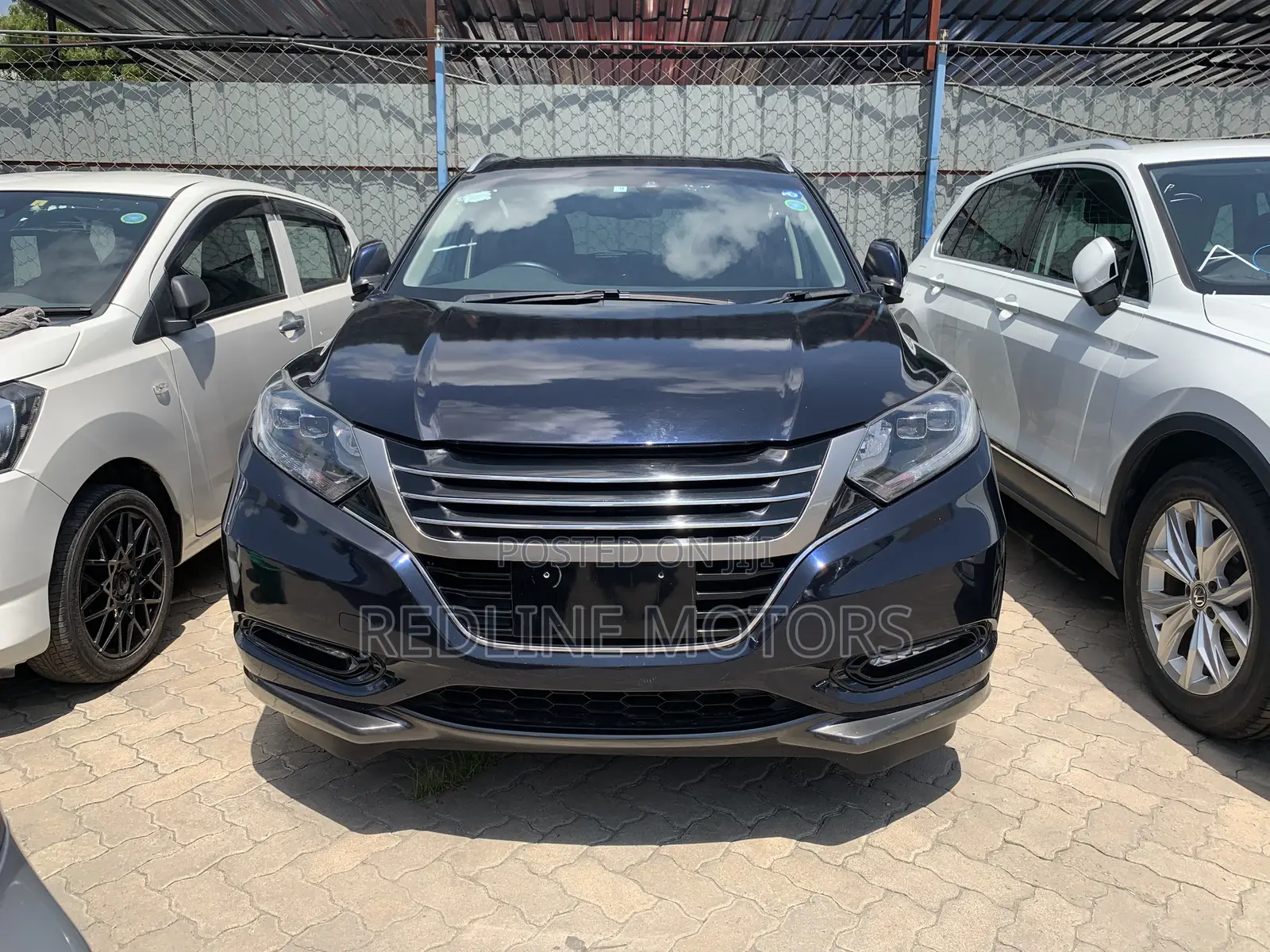 Honda Vezel 1.5 Hybrid 4WD 2017 Blue