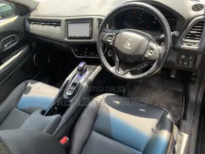 Honda Vezel 1.5 Hybrid 4WD 2017 Blue
