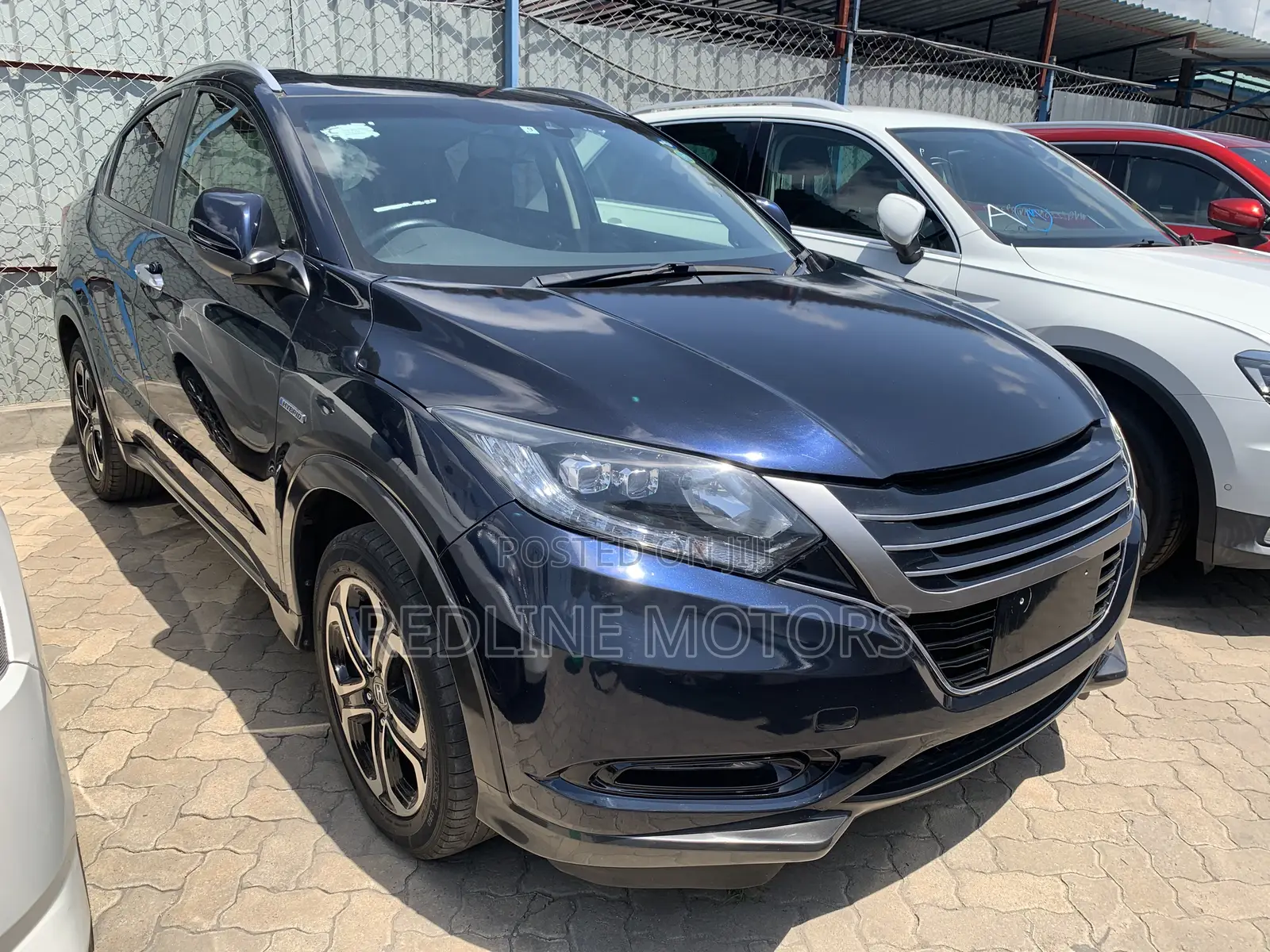 Honda Vezel 1.5 Hybrid 4WD 2017 Blue