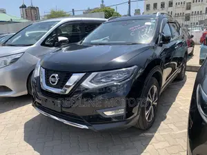 Nissan X-Trail 2.0 Petrol FWD 2017 Black