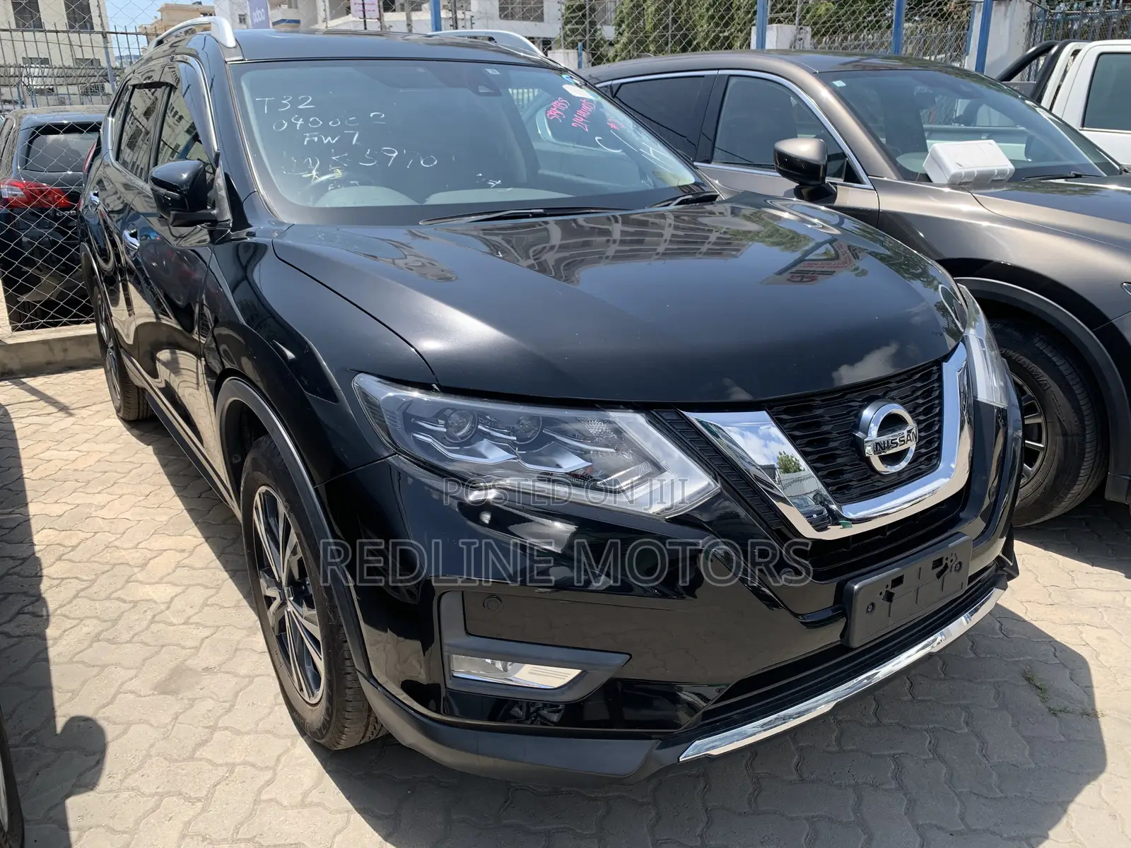 Nissan X-Trail 2.0 Petrol FWD 2017 Black