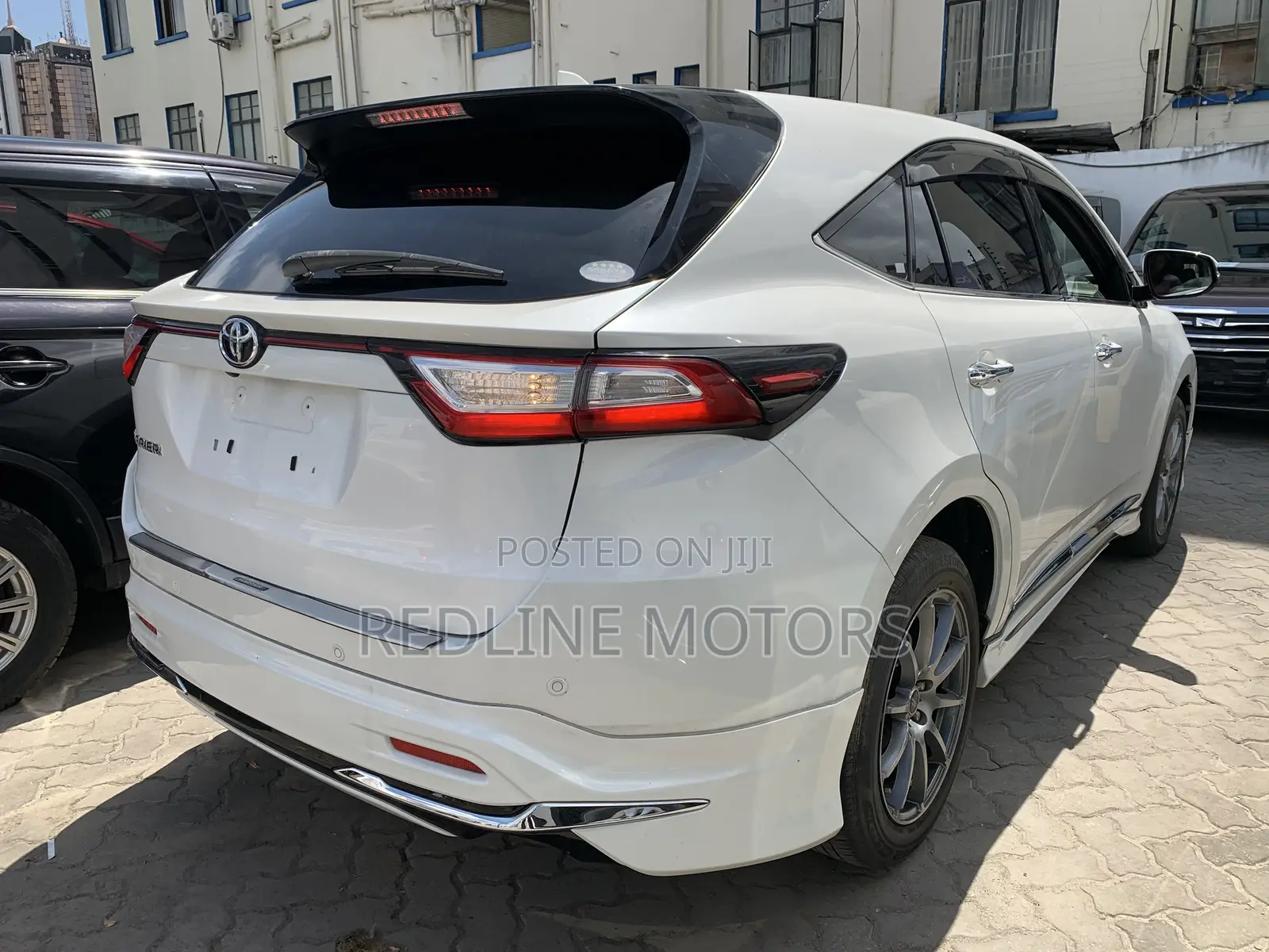 Toyota Harrier 2.0 2018 White