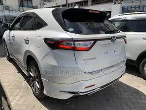 Toyota Harrier 2.0 2018 White