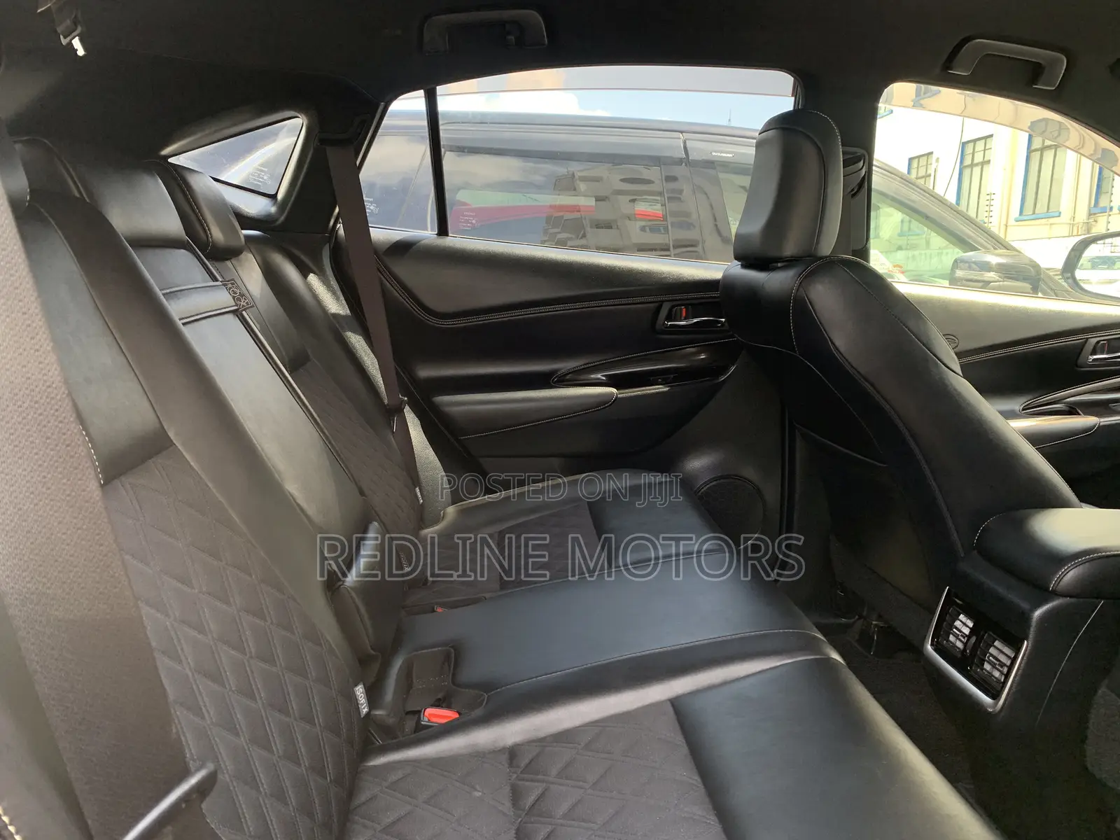 Toyota Harrier 2.0 2018 White