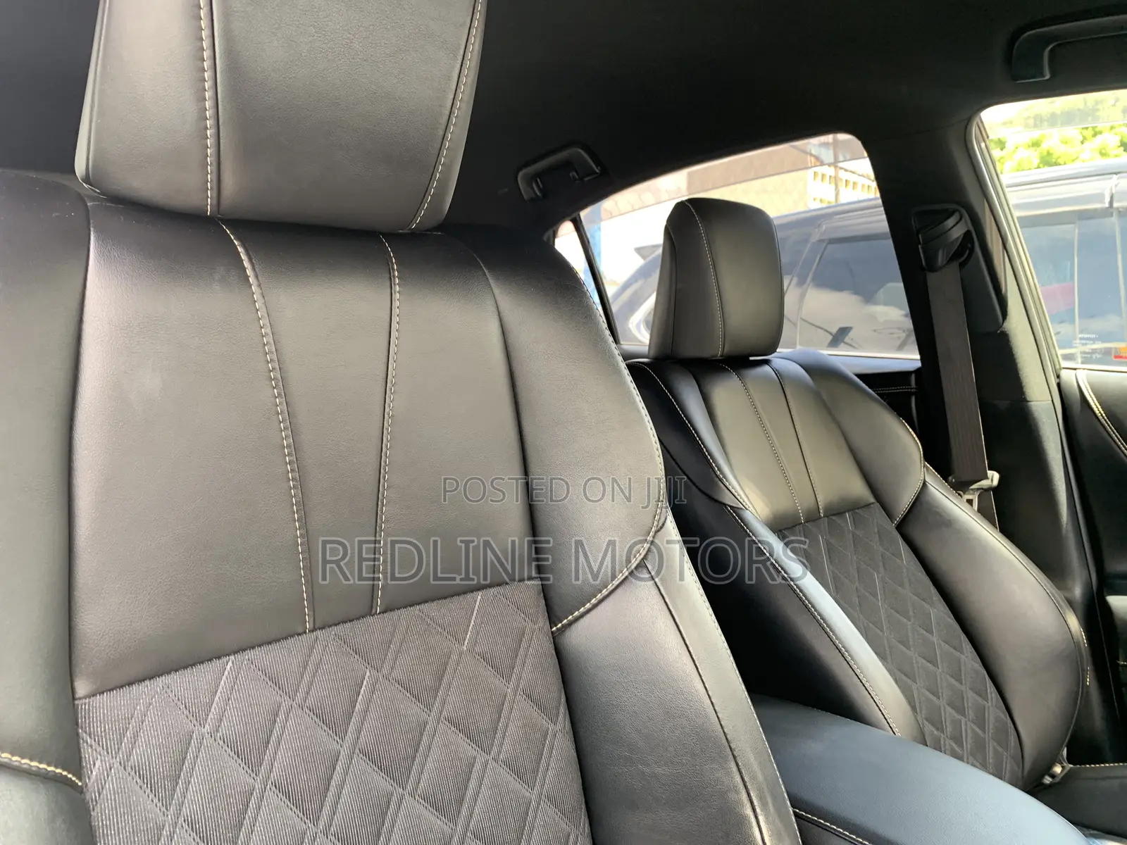 Toyota Harrier 2.0 2018 White