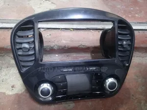 A/C Control and It's a/C Computer Nissan Juke.