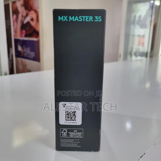 Logitech MX Master 3S
(Pale Grey) - thumbnail 3