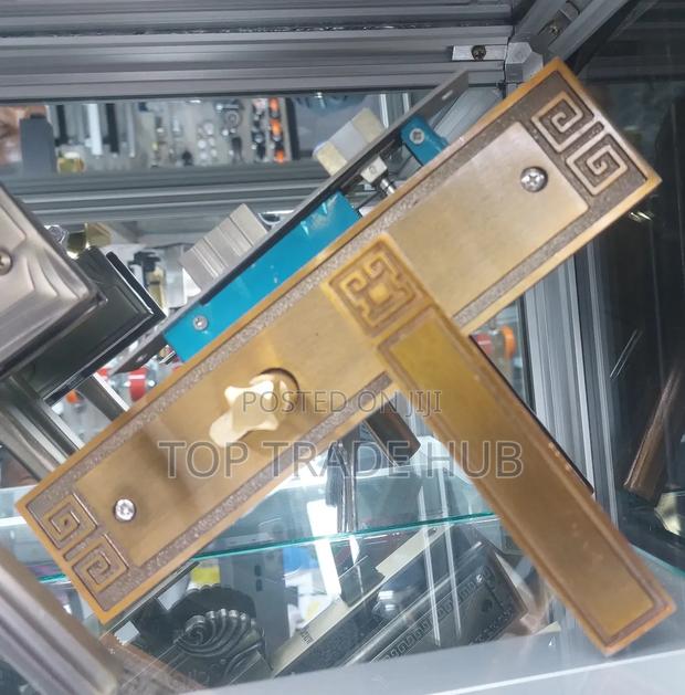 802 Heavy-Duty Door Lock