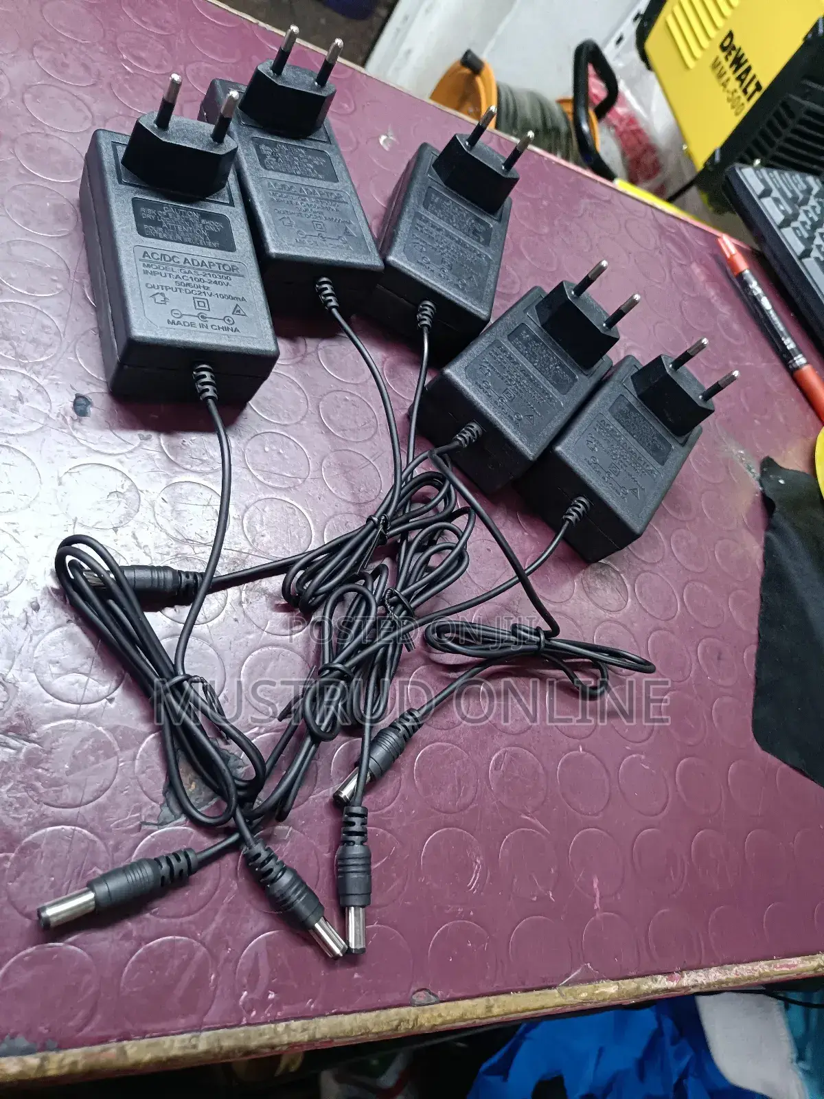 26v/21v Cordless Charger