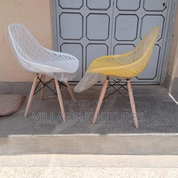 Hard Plastic Eames Chair - main view