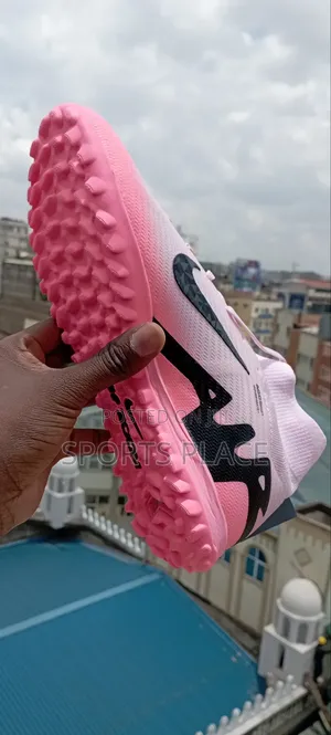 Air Zoom Mad Brilliance Nike Mercurial Football Trainers