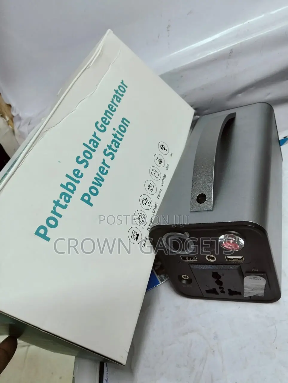 All-in-One Mobile Solar Energy Generator Power Station