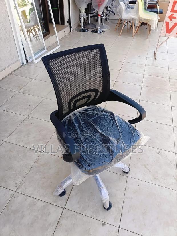 Mid Back Mesh Chair