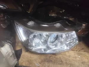 Stringly Headlight