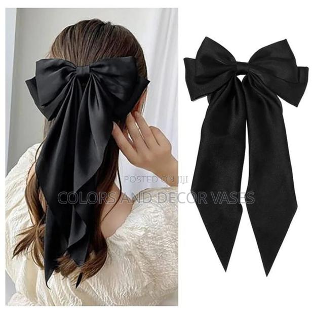 Black Hair Bow - main view