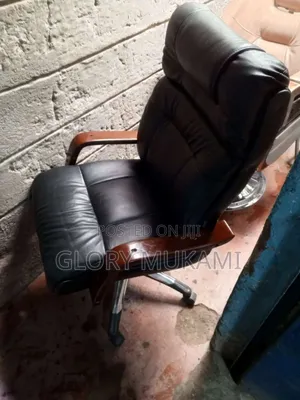 Executive Office Chair