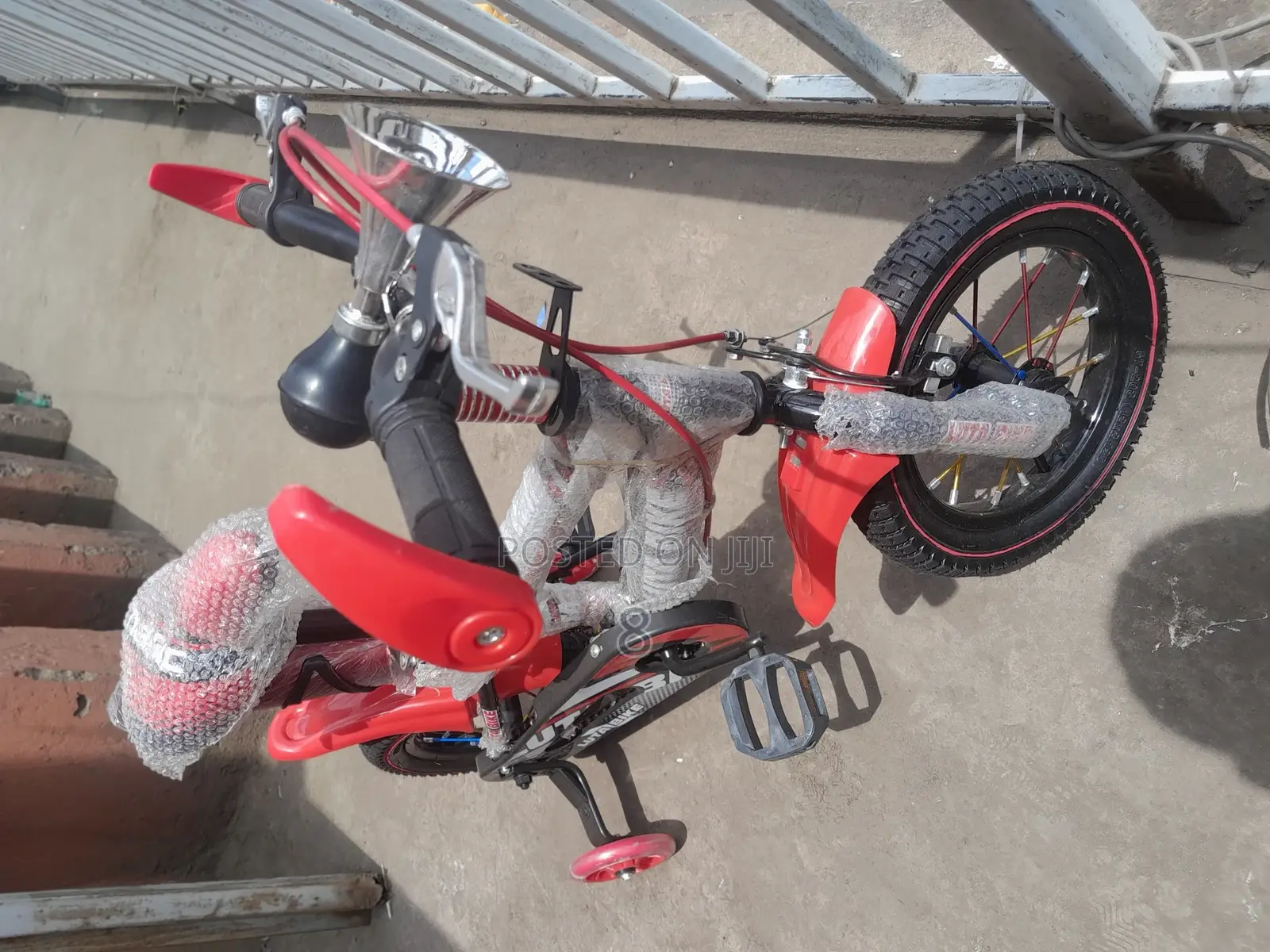 Kid's Size 12 Bicycle – Perfect for Little Riders