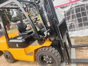 Forklift Heavy-Duty 3tonne Machine