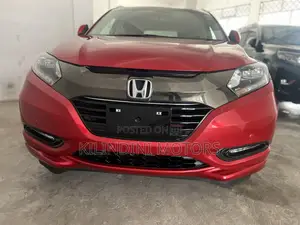 Honda Vezel 2019 Red