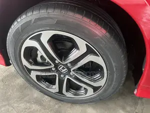 Honda Vezel 2019 Red