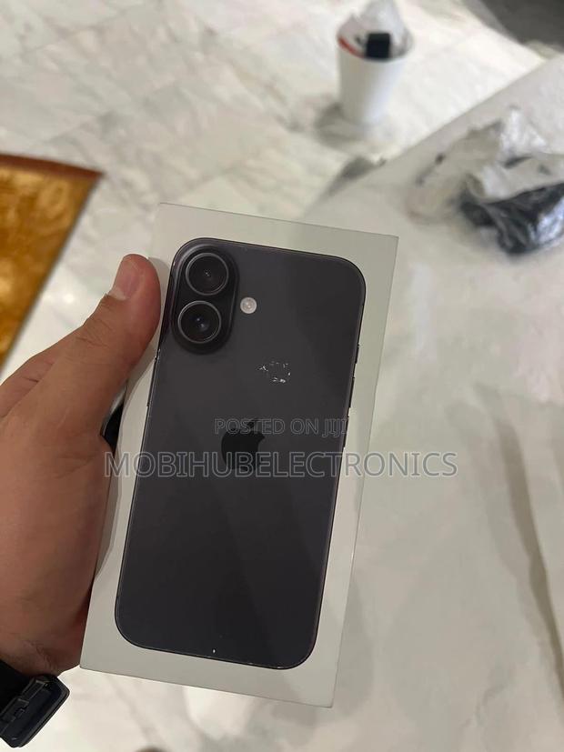 New Apple iPhone 16 128 GB Black