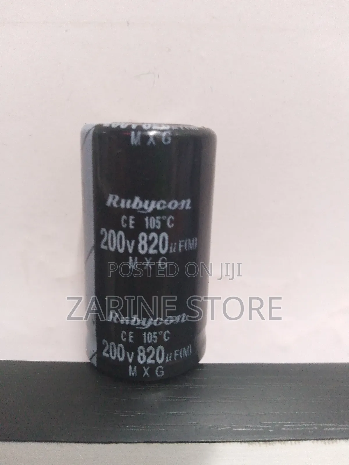 200v 820uf Capacitor