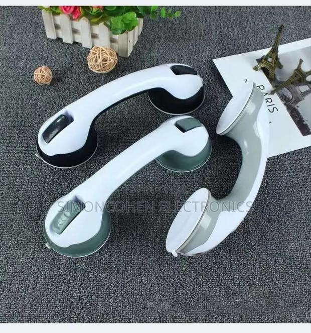 Strong Suction Helping Handle