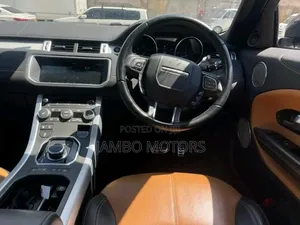 Land Rover Range Rover Evoque HSE 4x4 5-Door 2018 White