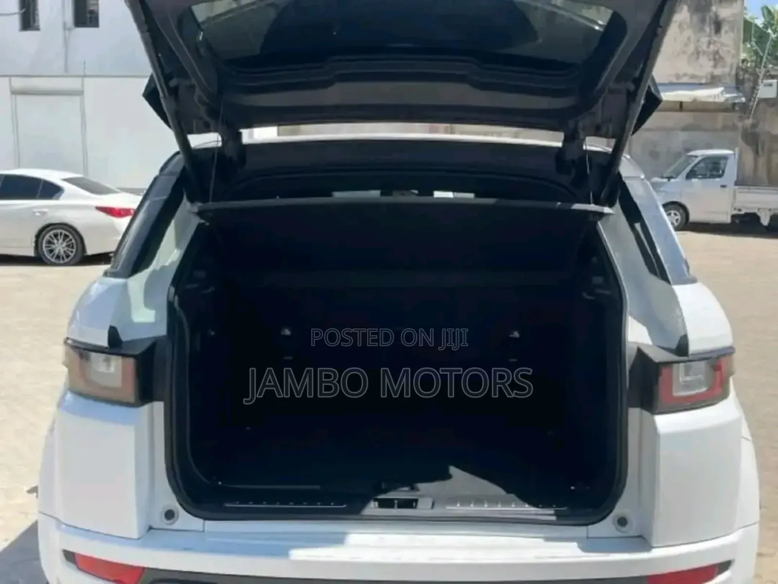 Land Rover Range Rover Evoque HSE 4x4 5-Door 2018 White