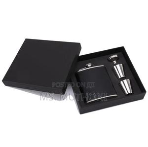 *Portable Hip Flask/Whisky Bottle 2 Tot Glasses - thumbnail 2