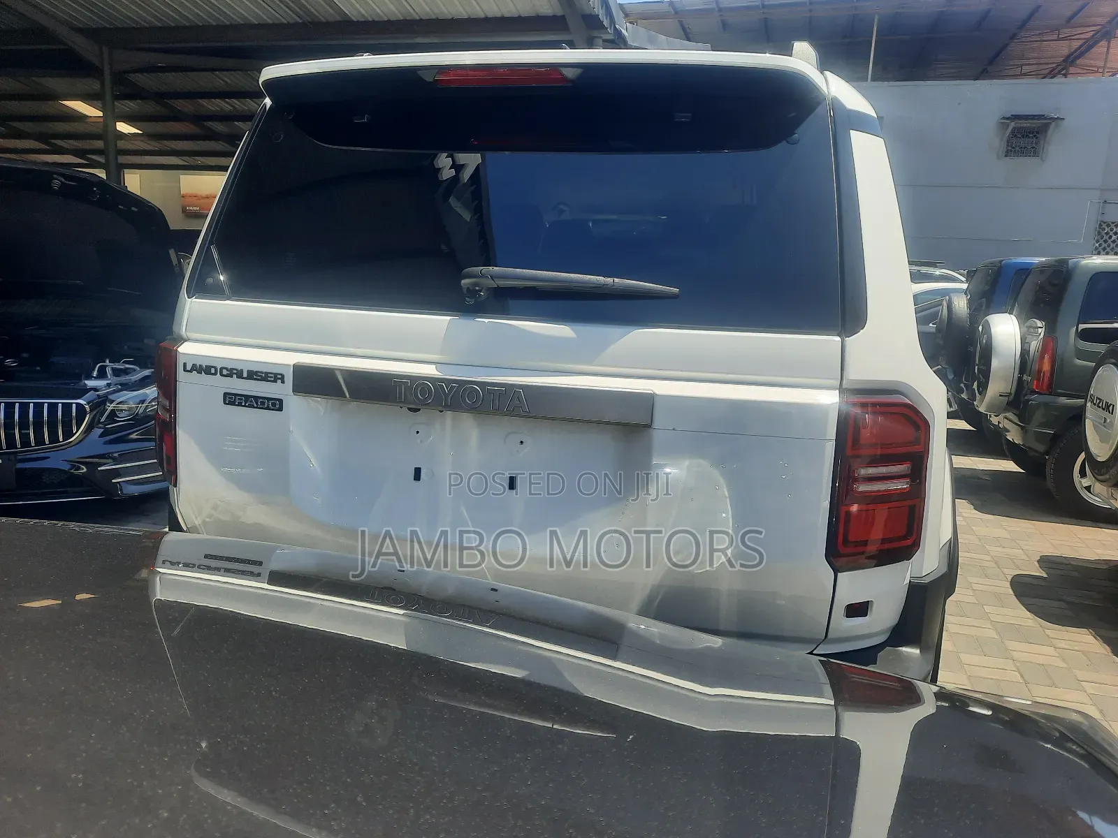 Toyota Land Cruiser Prado 2024 White