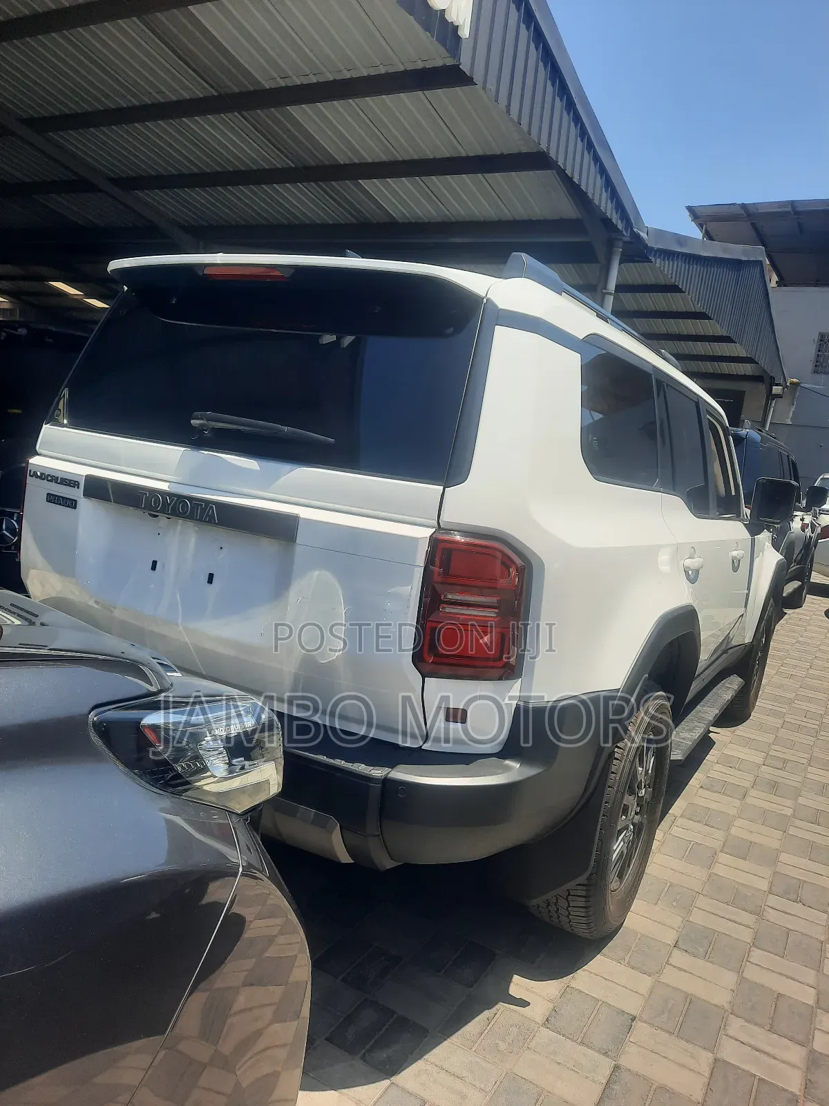 Toyota Land Cruiser Prado 2024 White